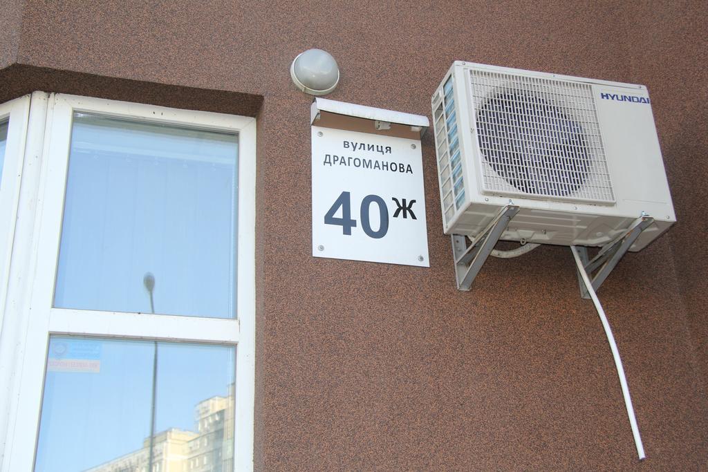 קייב Solo Apartment Dragomanova מראה חיצוני תמונה